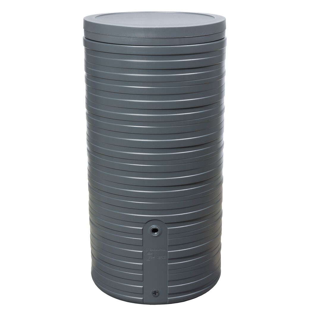 Grauer Regenwassertank mit Deckel