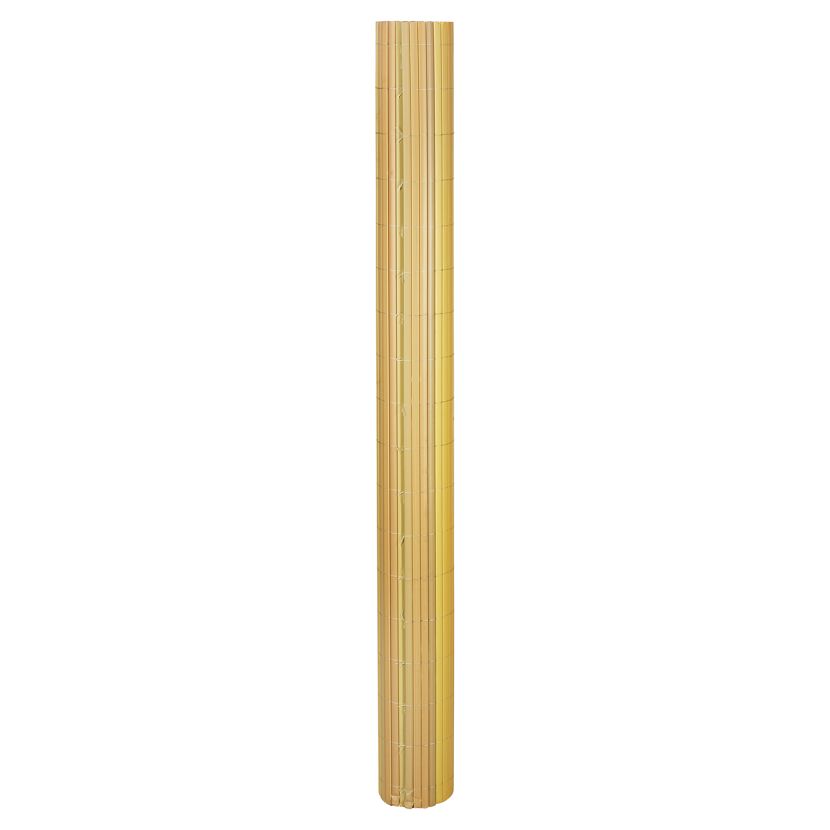 Zusammengerollte Bambusmatte Rügen