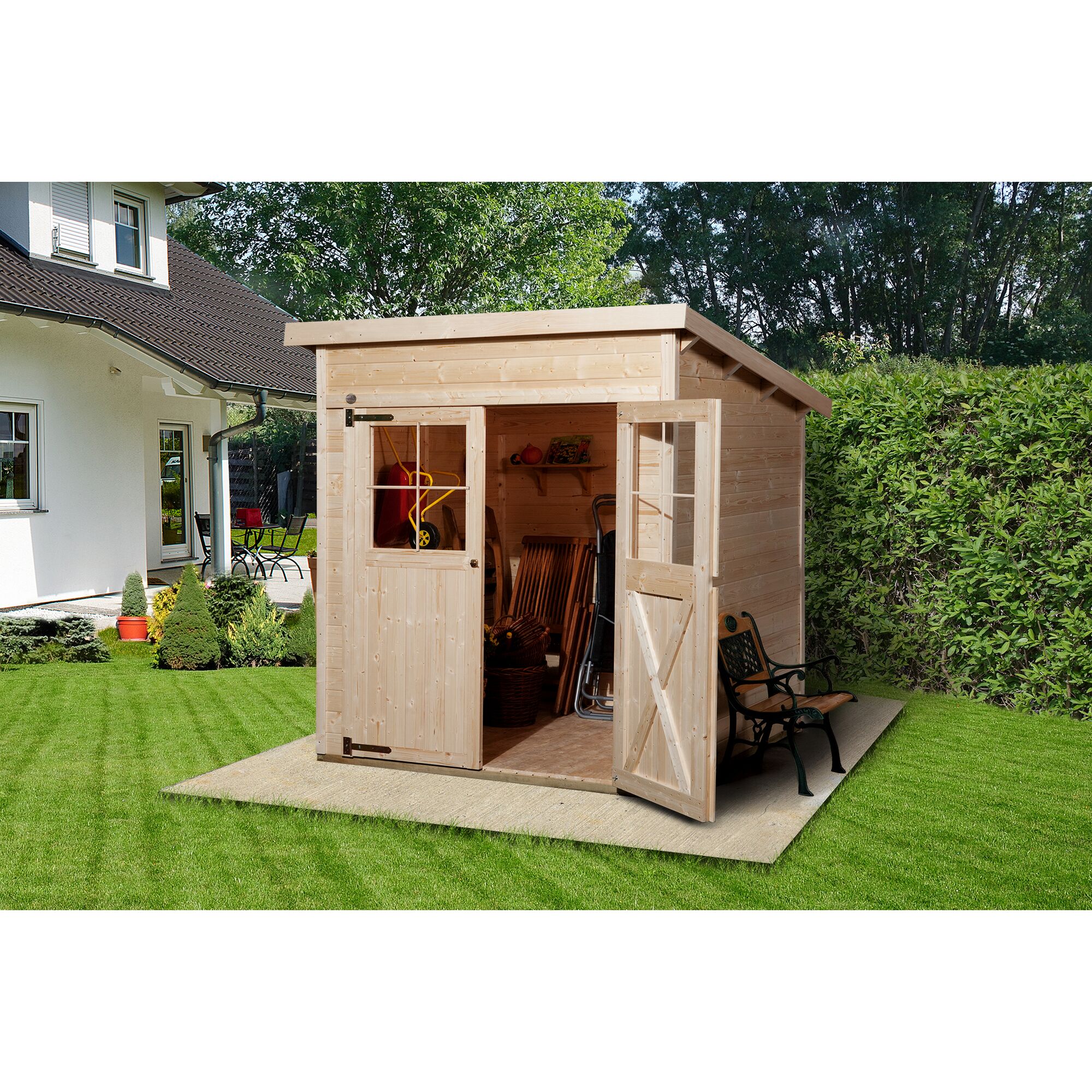 Gartenhaus aus Holz mit geöffneter Tür