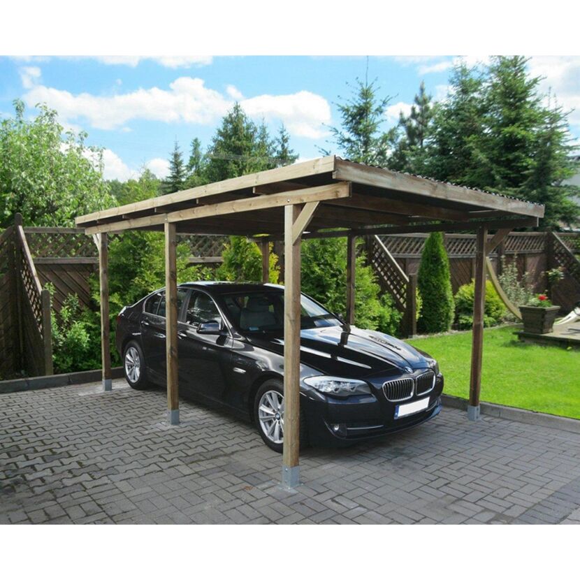 Auto steht unter Carport.