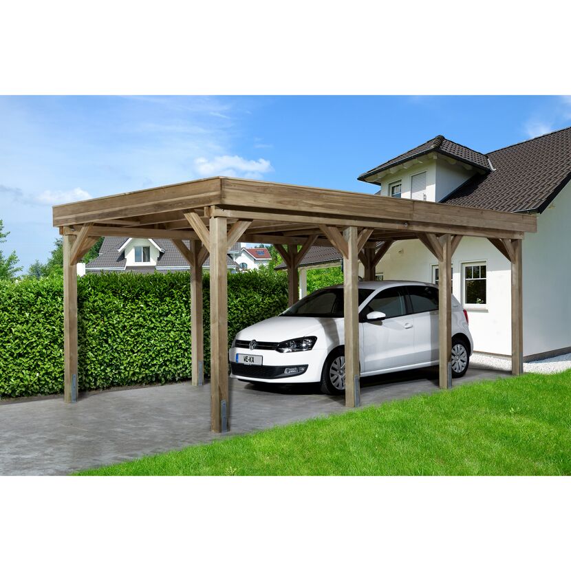 Carport aus Holz mit einem weißen Auto darunter.