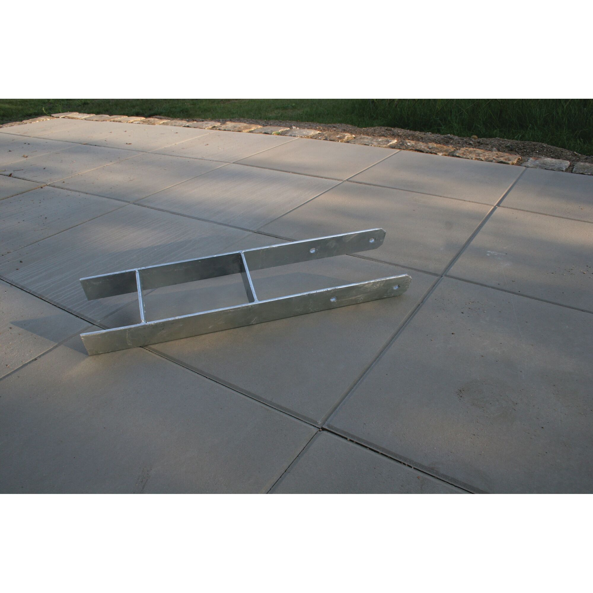 H-Pfostenanker aus Metall