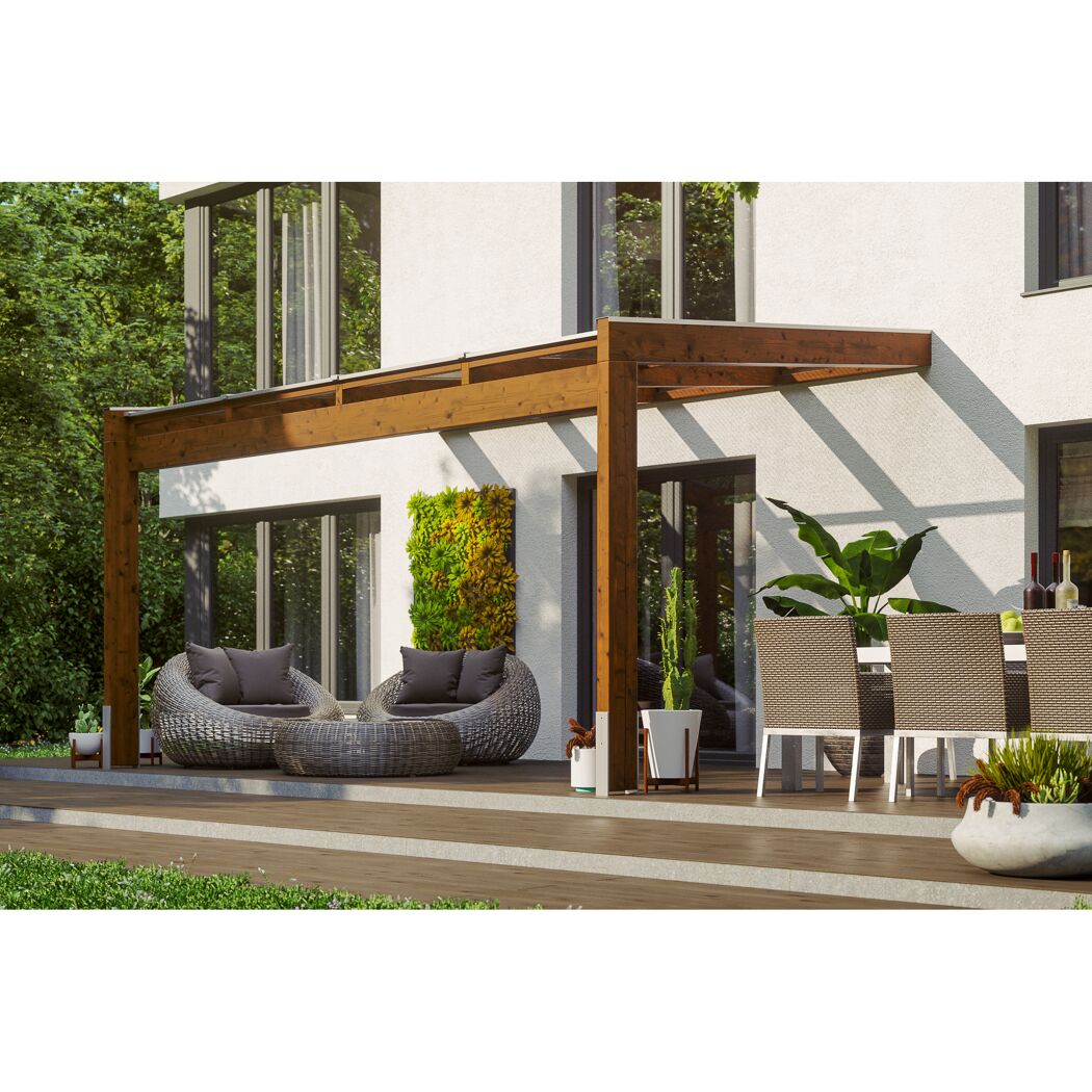 Holzpergola mit Sitzmöbeln auf einer Terrasse