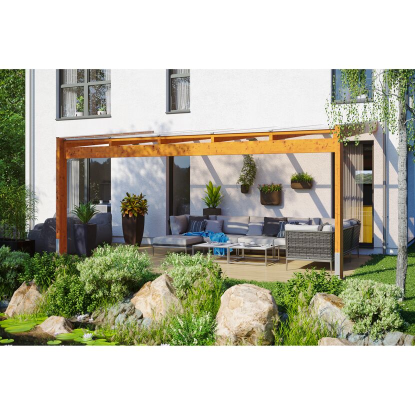 Holzterrassenüberdachung mit Sitzmöbeln und angrenzendem Teich