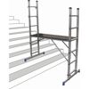 Faltbares Alugerüst an Treppe