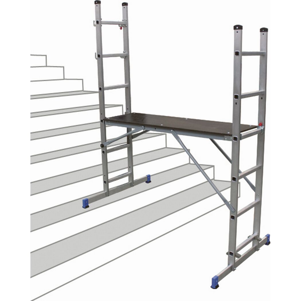 Faltbares Alugerüst an Treppe