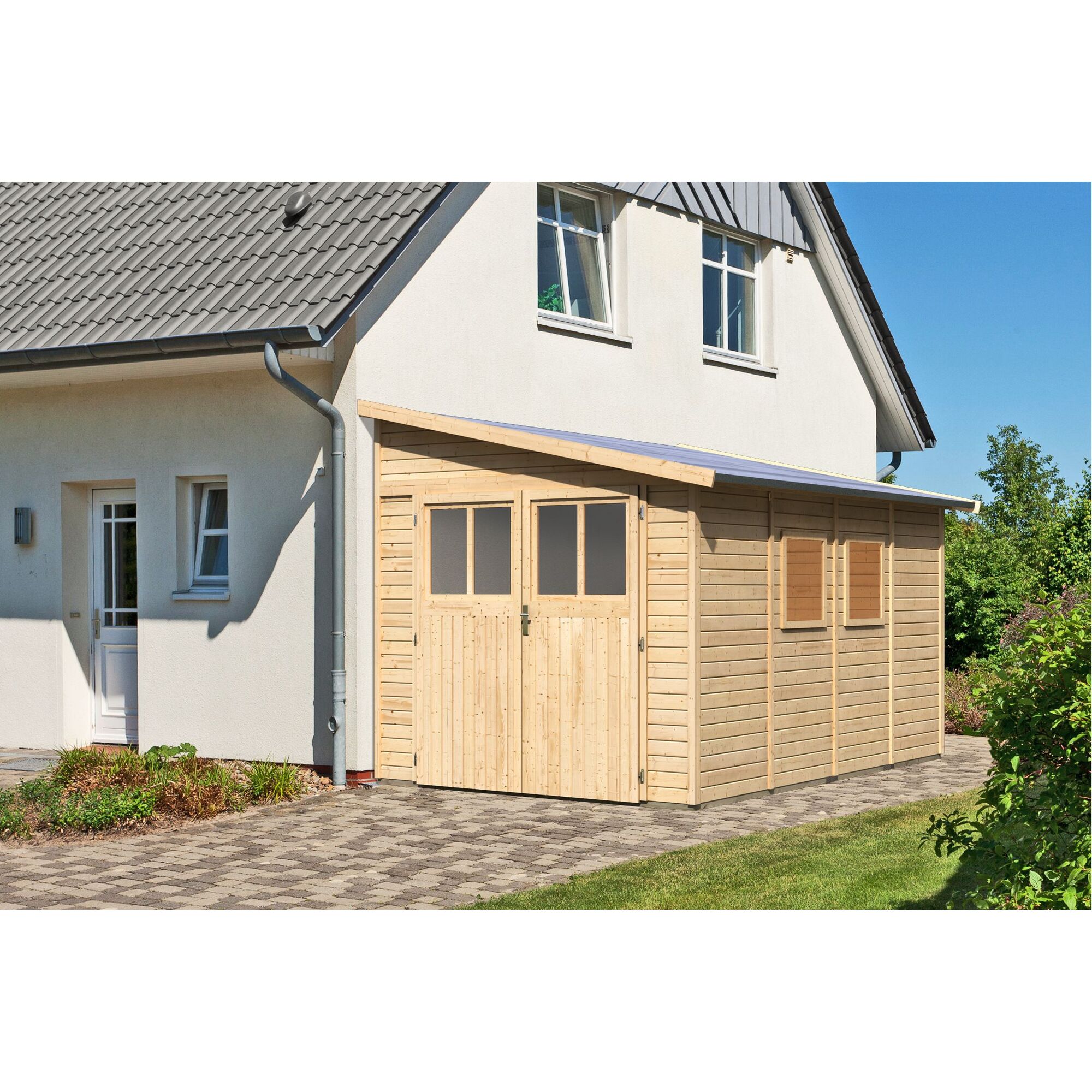 Holzschuppen mit Doppeltür an Hauswand