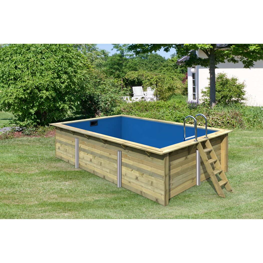 Holzpool mit blauer Innenfolie und Leiter