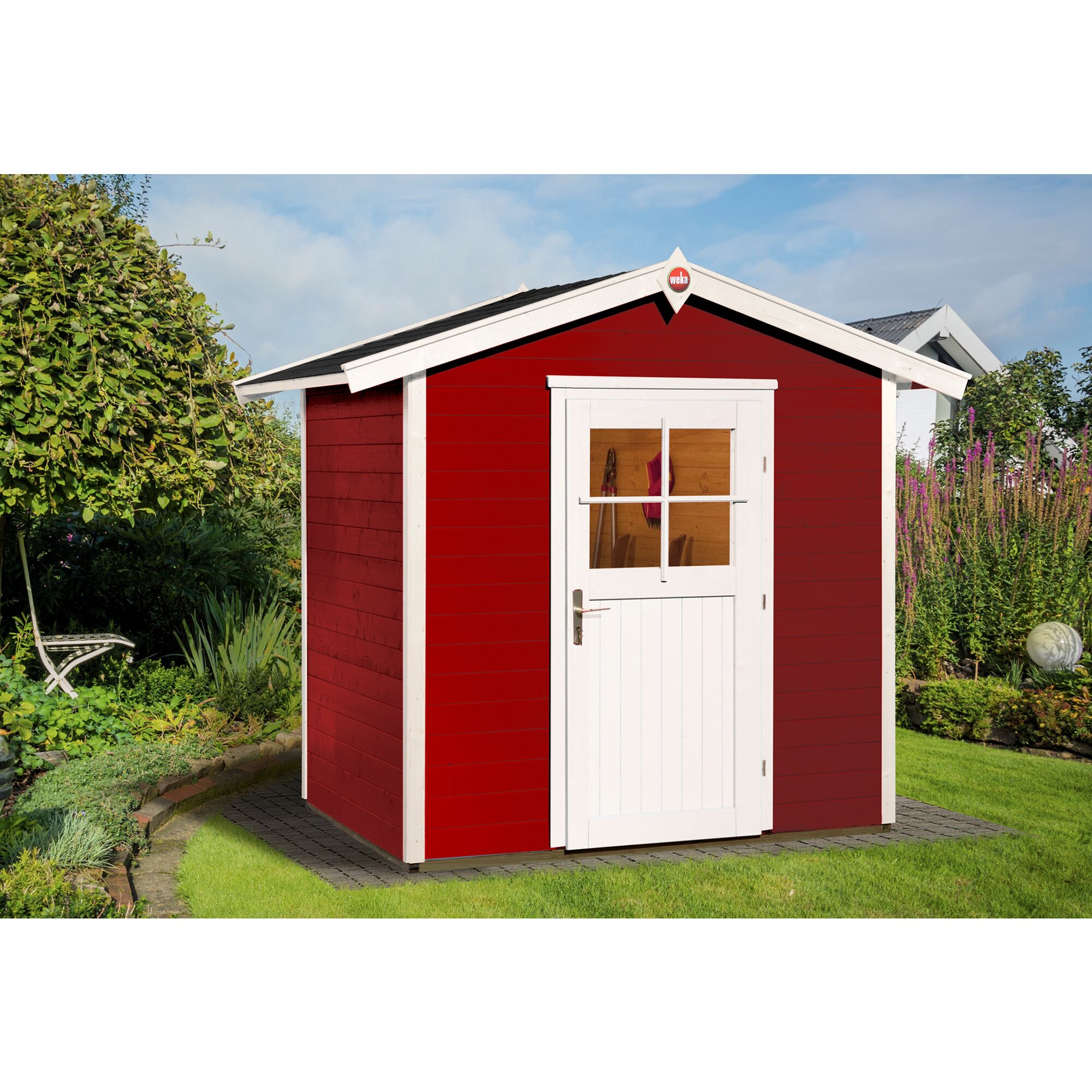 Rotes Gartenhaus von Weka mit weißer Tür