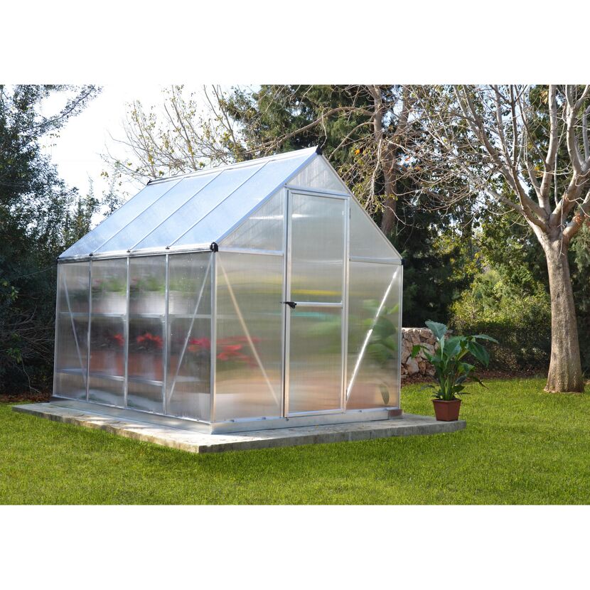 Gewächshaus Mythos 6x8 im Garten