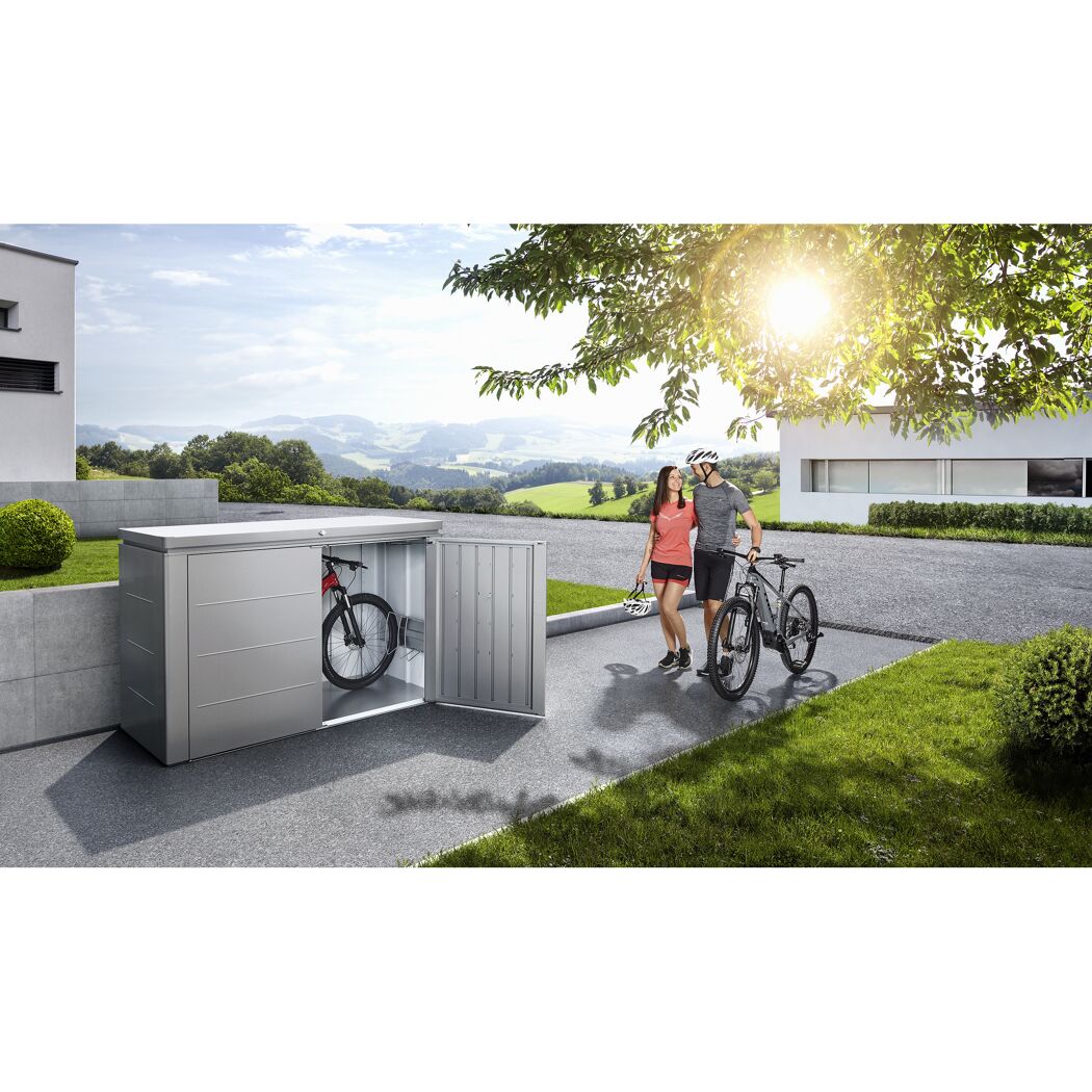Fahrrad im grauen Geräteschrank Biohort HighBoard 200
