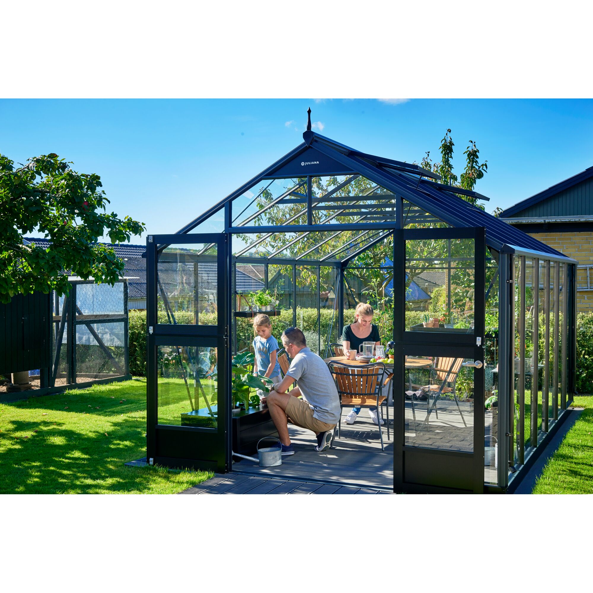 Familie im Juliana Gewächshaus