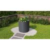 Rundes Hochbeet aus Metall mit Zucchini-Pflanze