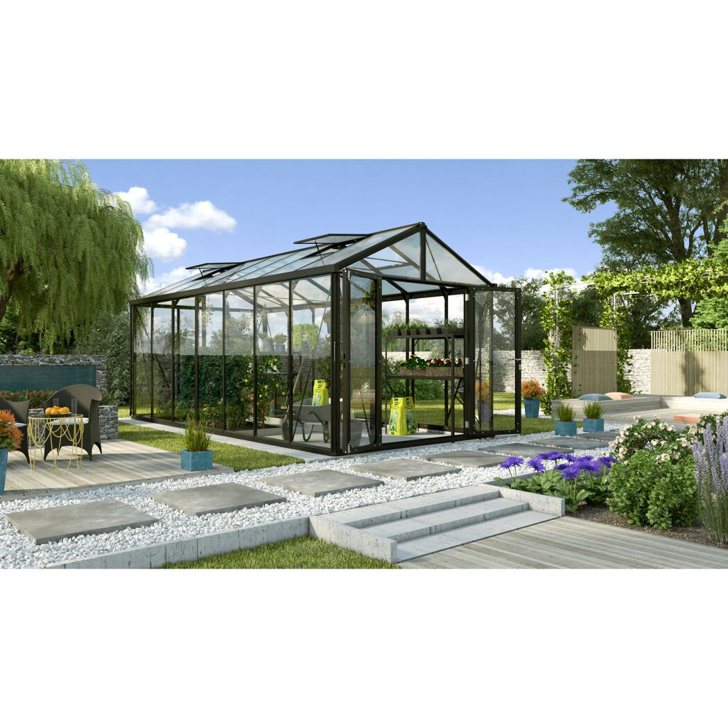 Gewächshaus Zeus Comfort im Garten