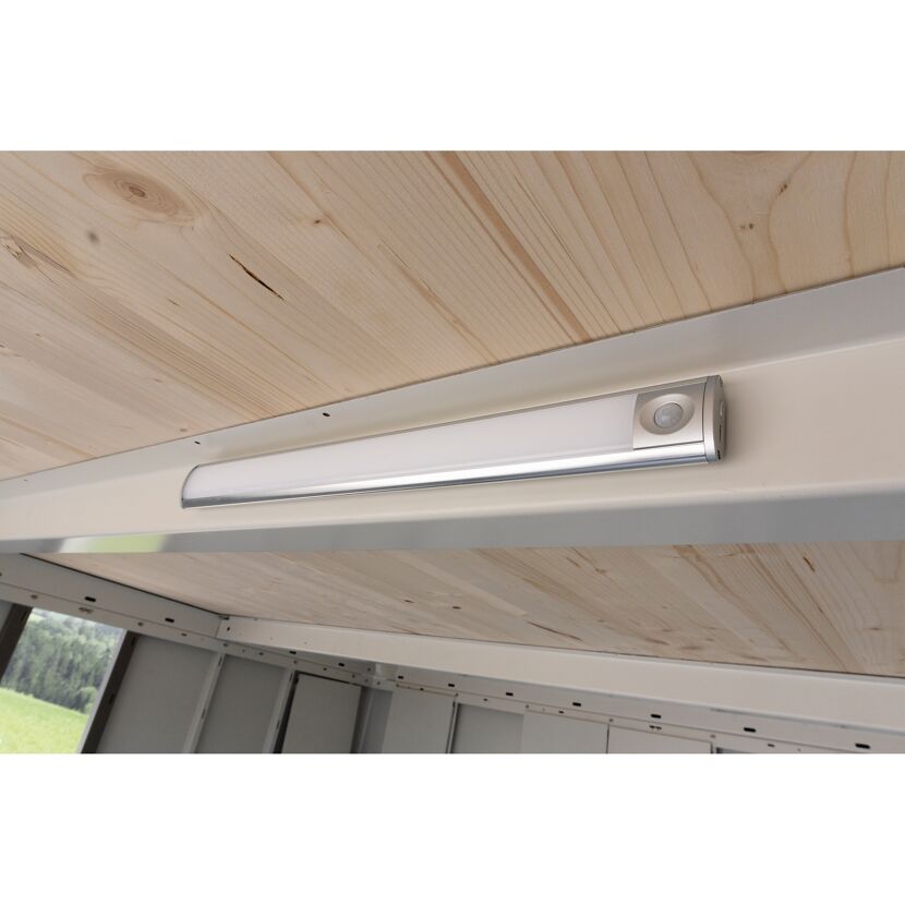 LED-Leuchte mit Bewegungssensor an Decke