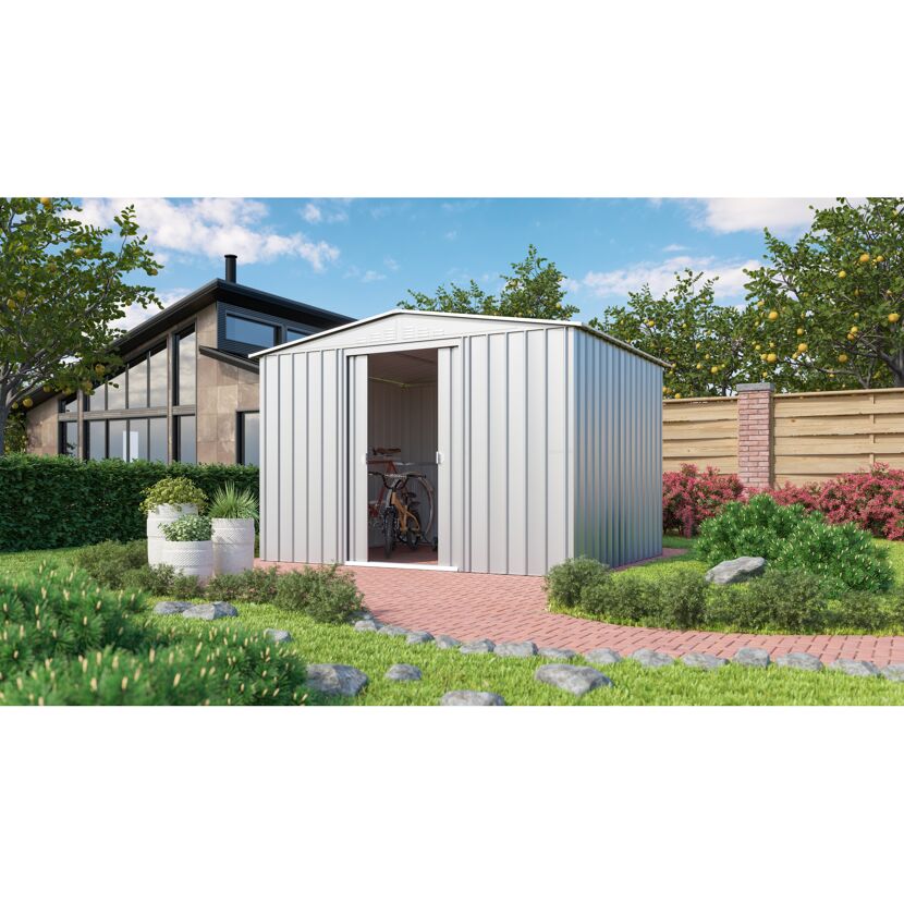 Metallgerätehaus im Garten mit geöffneter Tür, darin Fahrräder