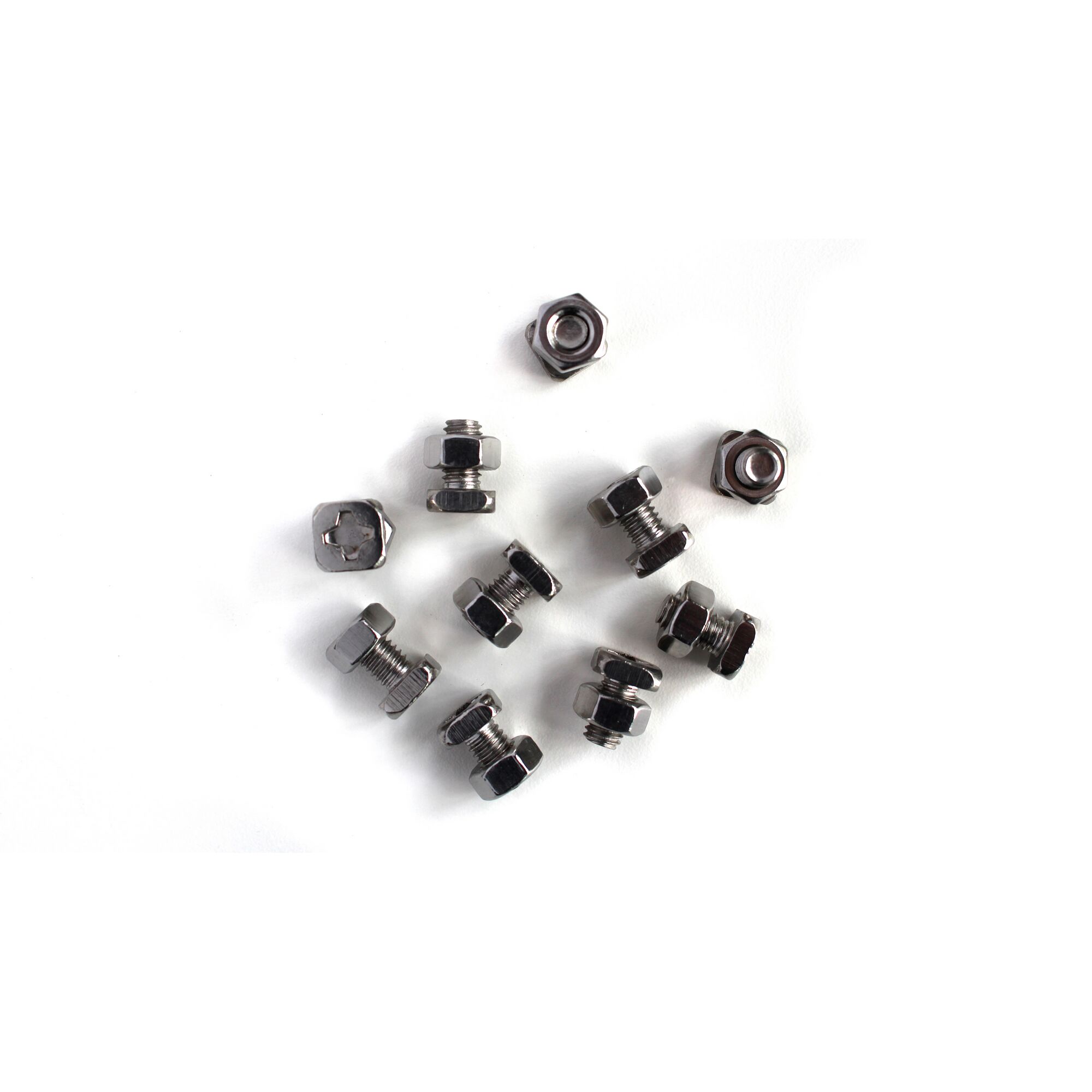 Satz mit Muttern und Schrauben