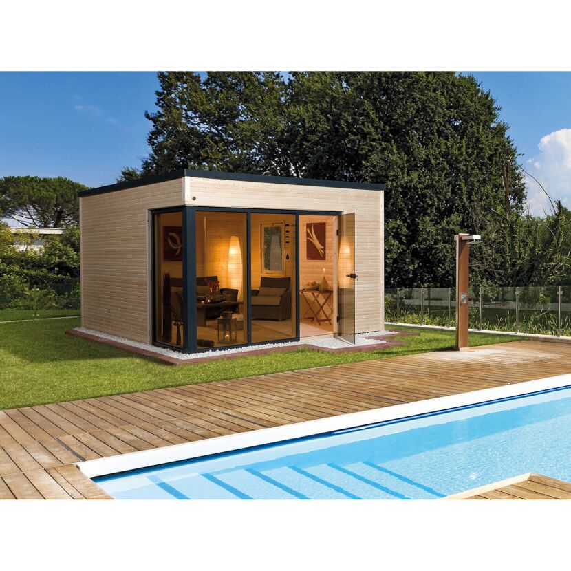 Gartenhaus wekaLine 412 neben einem Pool