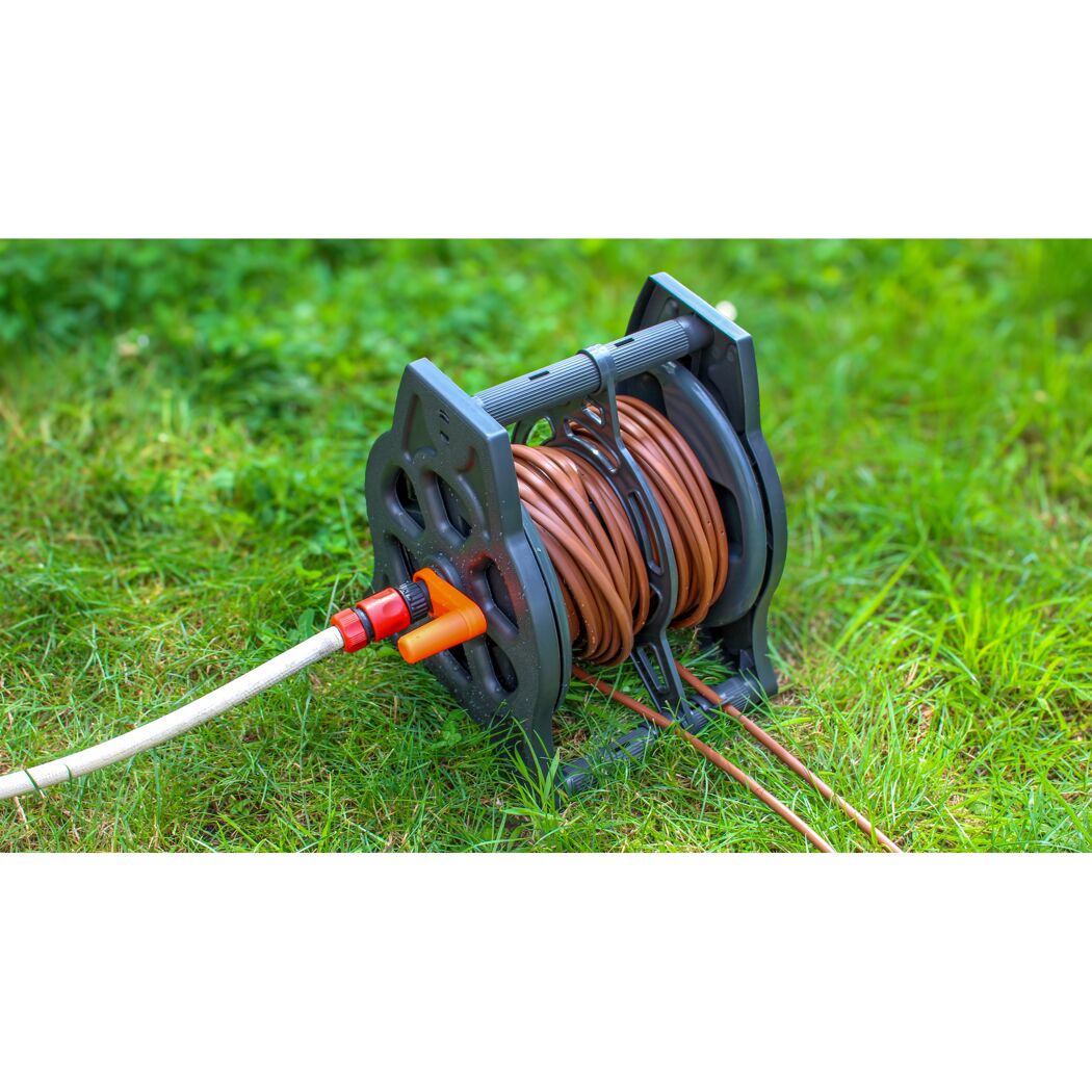 Gartenschlauch auf einer Schlauchtrommel