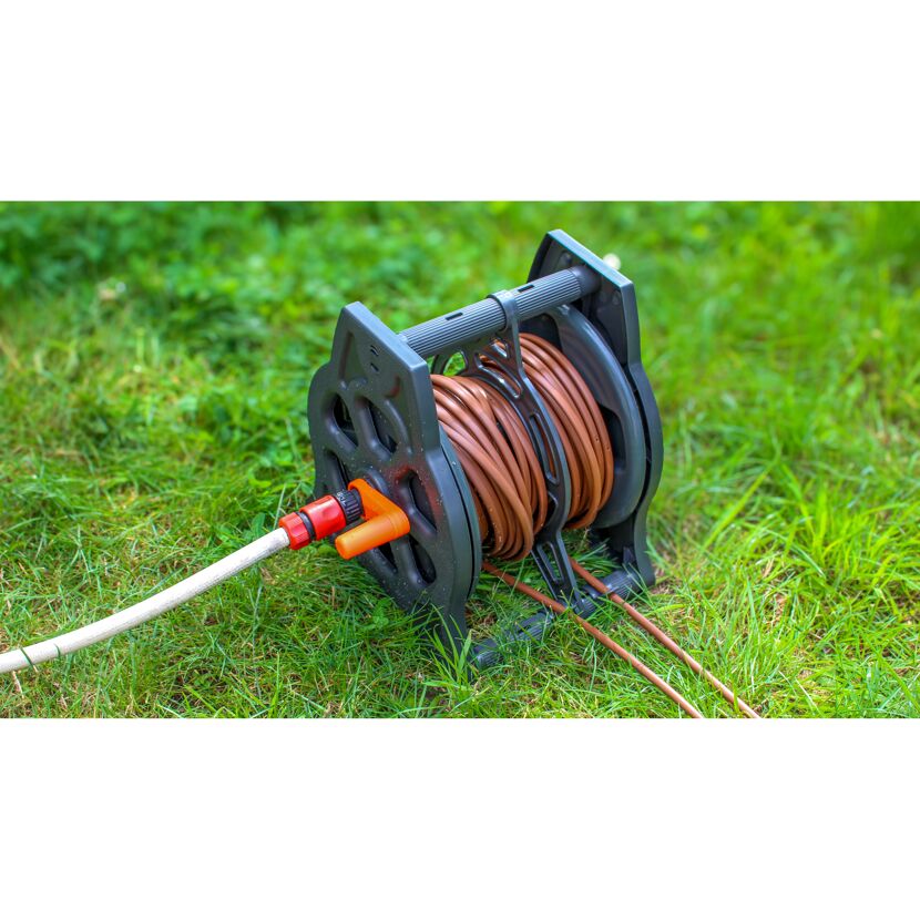 Gartenschlauch auf einer Schlauchtrommel