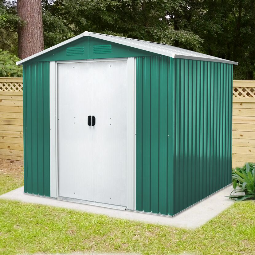 Grünes Metall-Gerätehaus im Garten