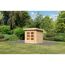 Kleines Gartenhaus aus Holz mit Doppeltür und Fenstern.