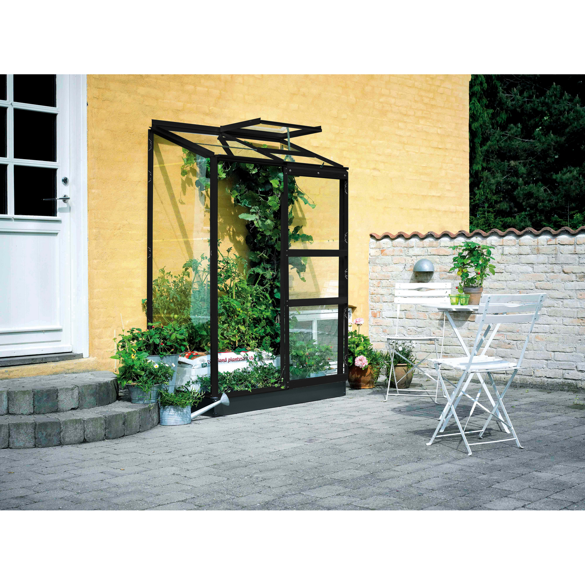 Anlehngewächshaus 'Altan 2' 0,91 m² 69 x 132 cm 3 mm Blankglas schwarz + product picture