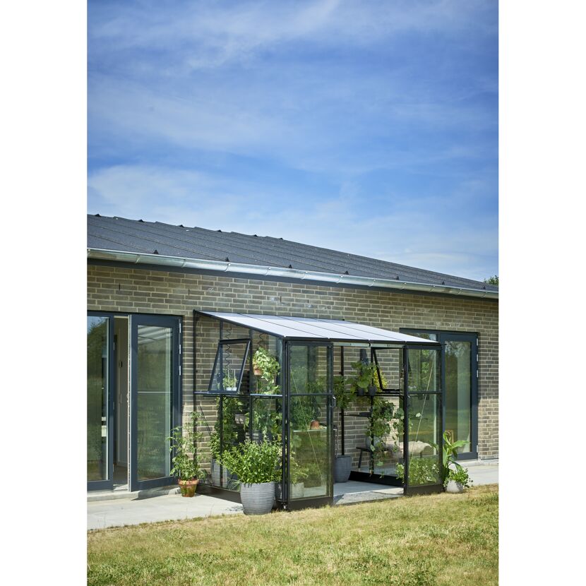 Anlehngewächshaus 'Qube Lean-to 68' 188 x 251 cm mit 3 mm Sicherheitsglas schwarz
