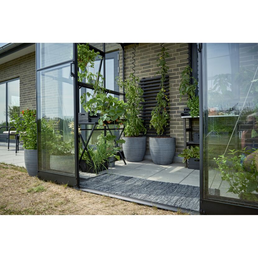 Anlehngewächshaus 'Qube Lean-to 68' 188 x 251 cm mit 3 mm Sicherheitsglas schwarz