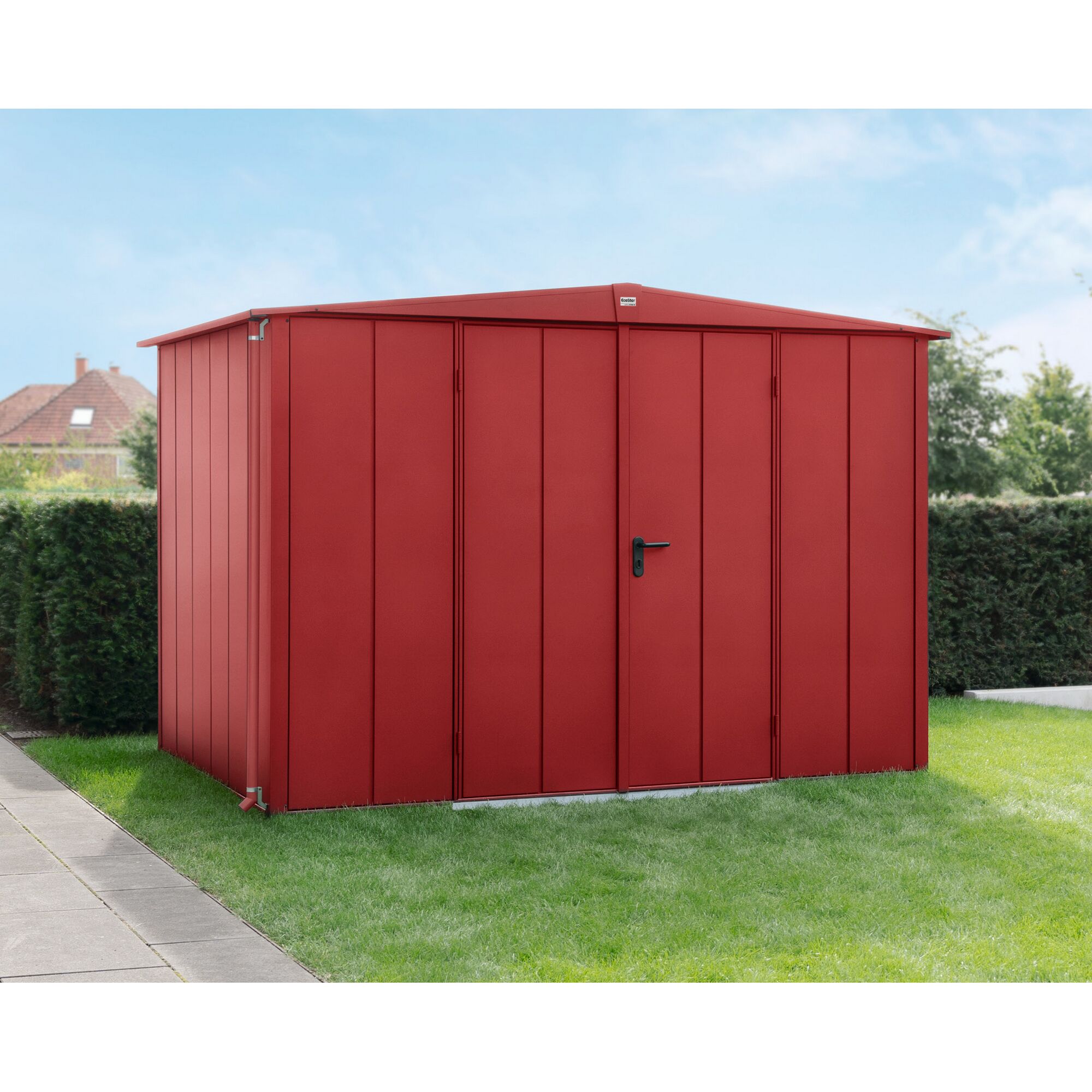 Rotes Gerätehaus Ecostar aus Metall im Garten.