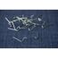 Metall-Fliegenbeine auf blauem Jeansstoff