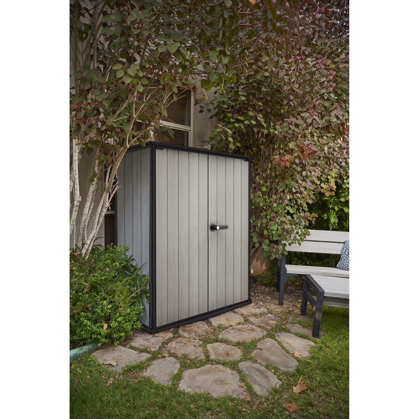 Grauer Gartenschrank High Store aus Kunststoff in Holzoptik