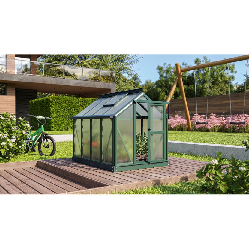 Kleines Gewächshaus im Garten