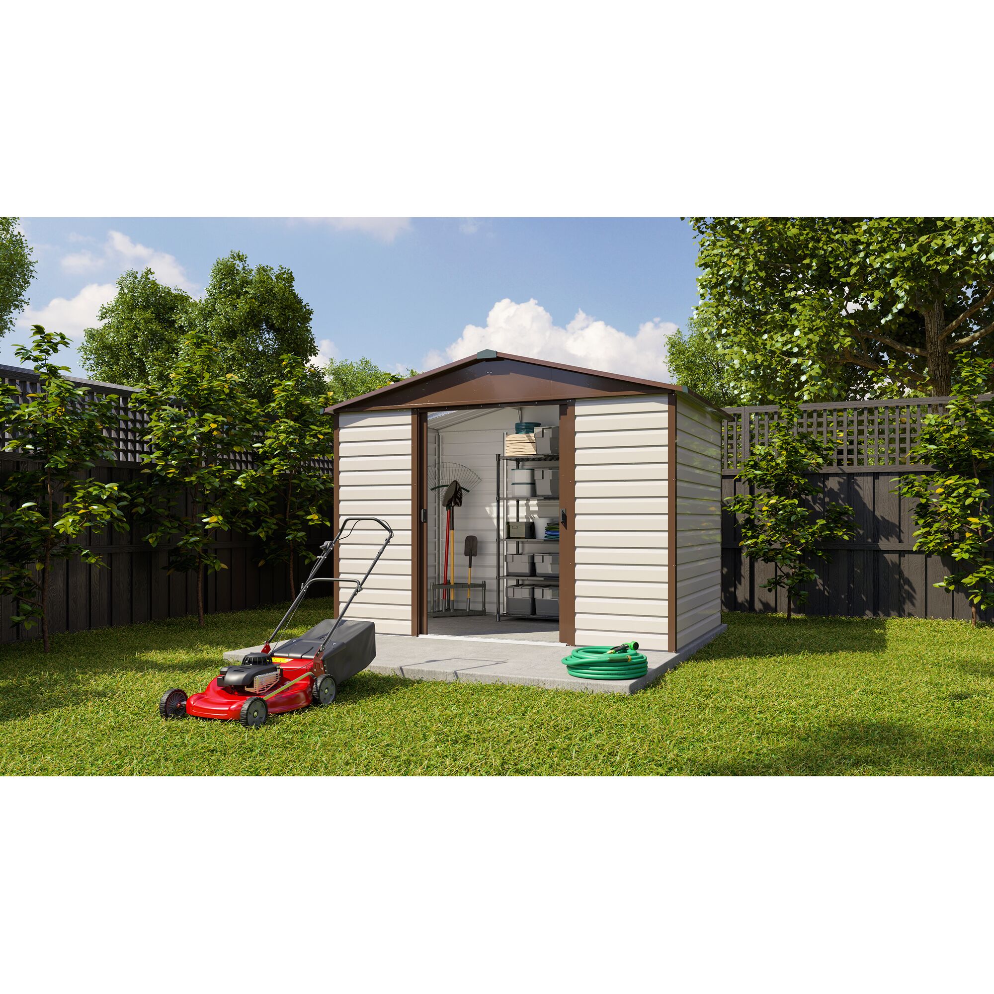 Gerätehaus im Garten mit Rasenmäher