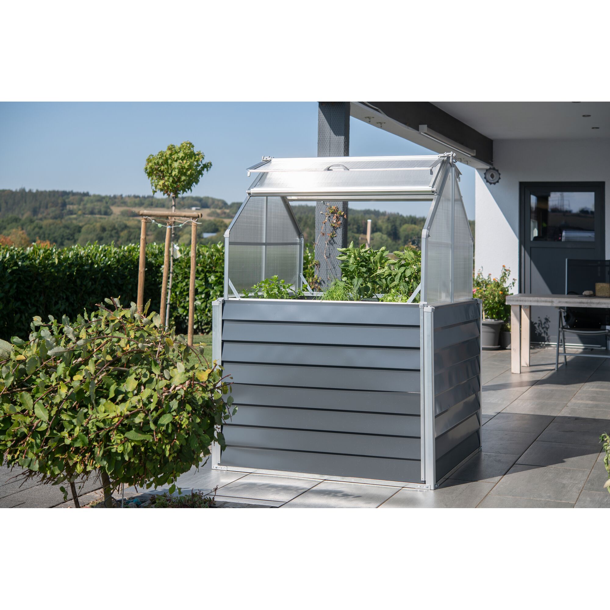 Anthrazitfarbenes Hochbeet mit Gewächshaus