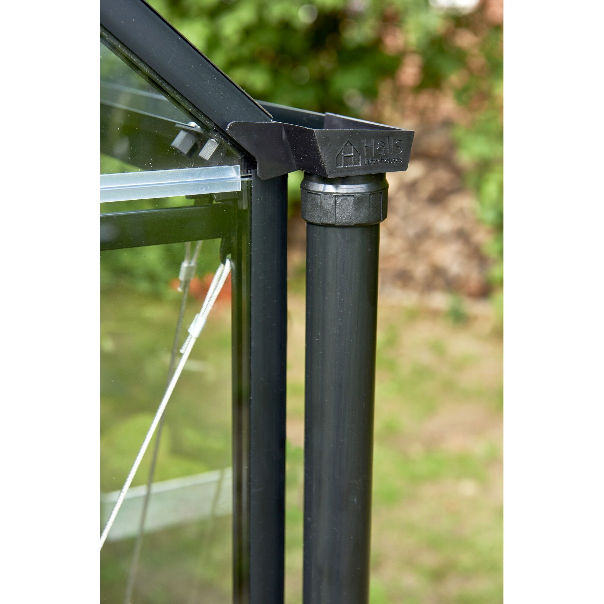 Fallrohr am Gewächshaus