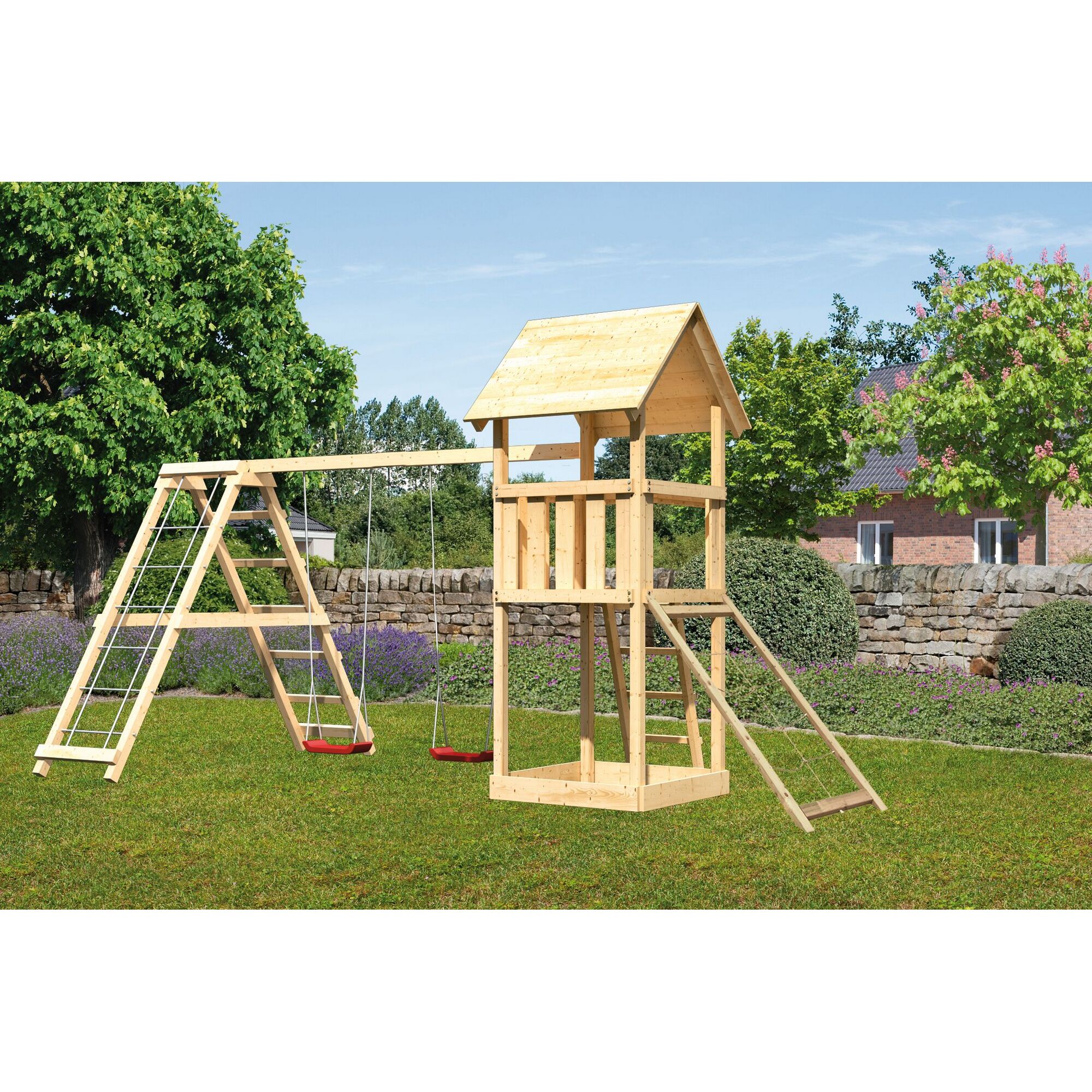 Hölzernes Spielgerüst mit Schaukel und Rutsche