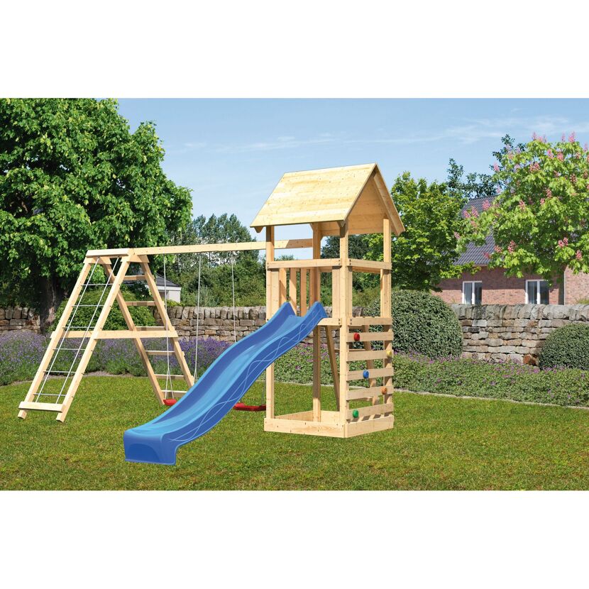 Hölzerner Spielturm mit Rutsche und Schaukel