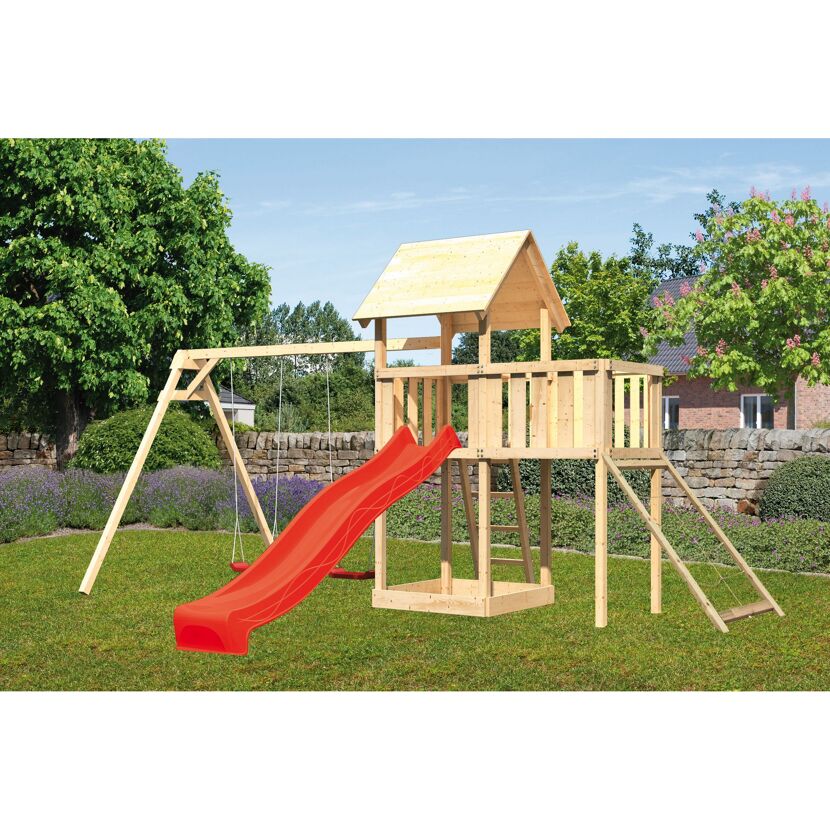 Hölzerner Spielturm mit Rutsche und Schaukel
