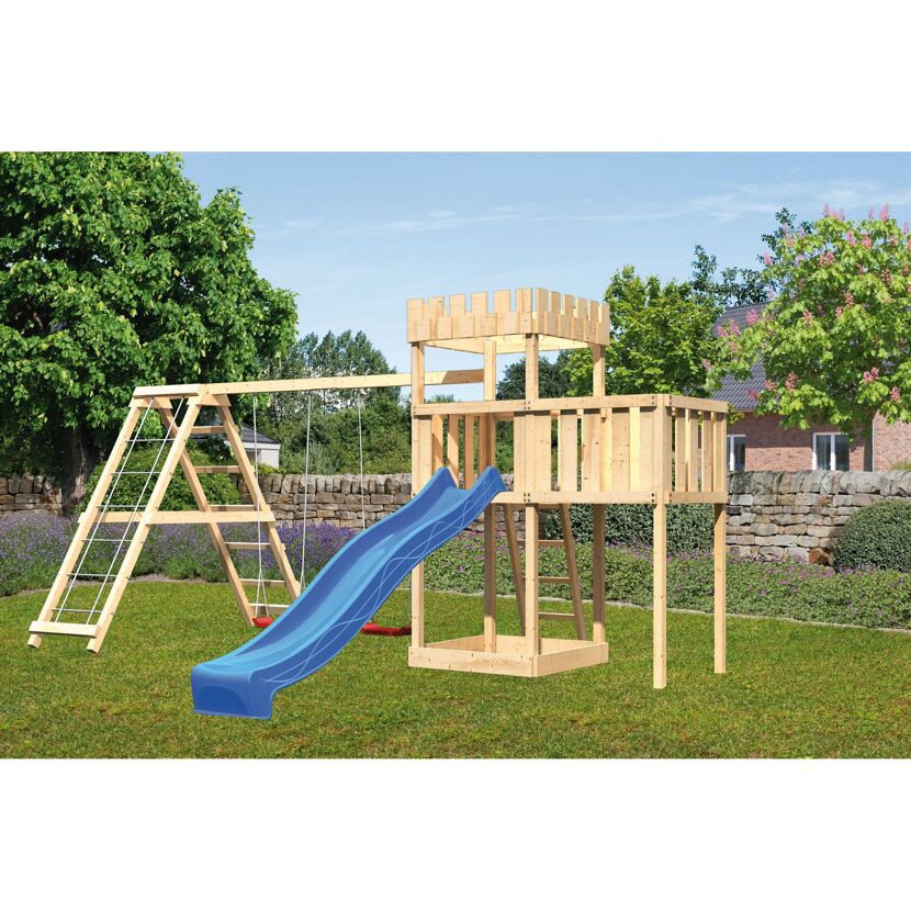 Hölzerner Spielturm mit Rutsche und Schaukel