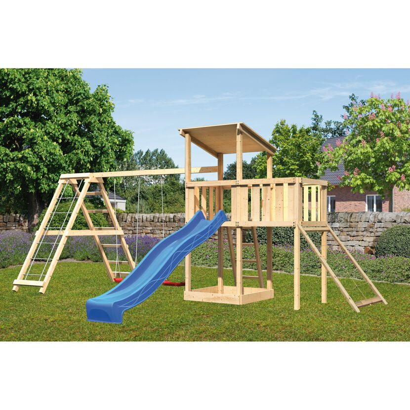 Hölzerner Spielturm mit Rutsche und Schaukel