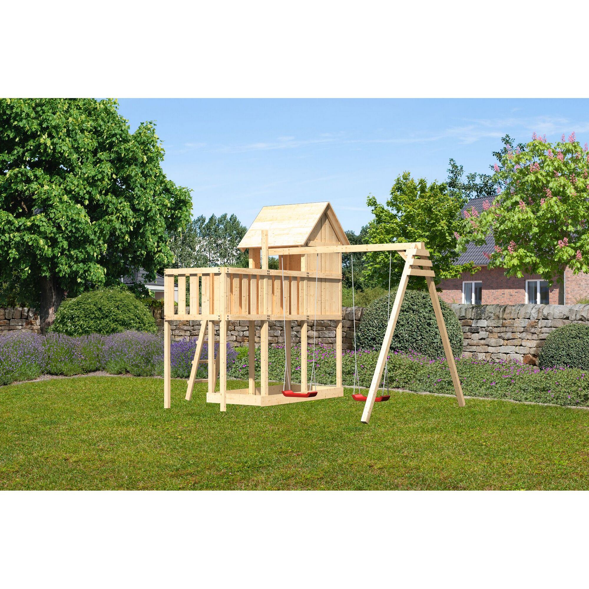 Hölzernes Spielgerät mit Schaukel und Rutsche