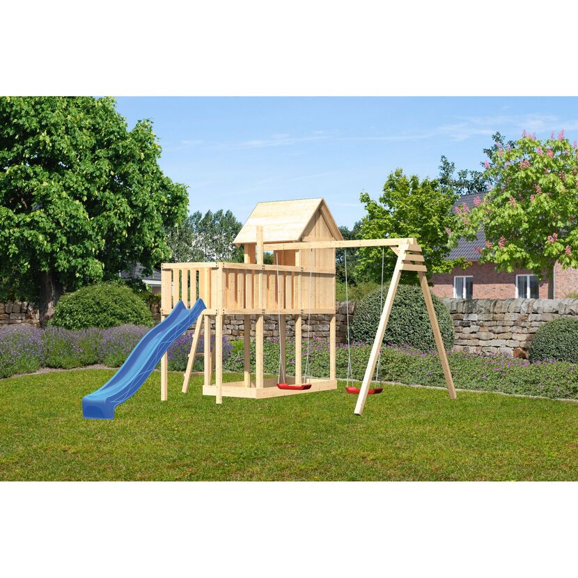 Hölzernes Spielgerät mit Schaukel und Rutsche