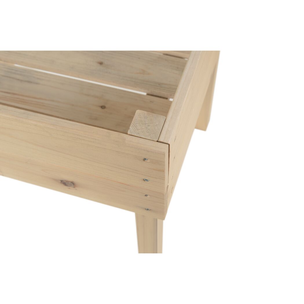 Ecke eines Hochbeets aus Holz