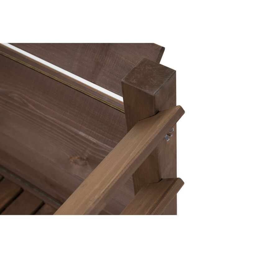 Ecke eines Hochbeets aus Holz