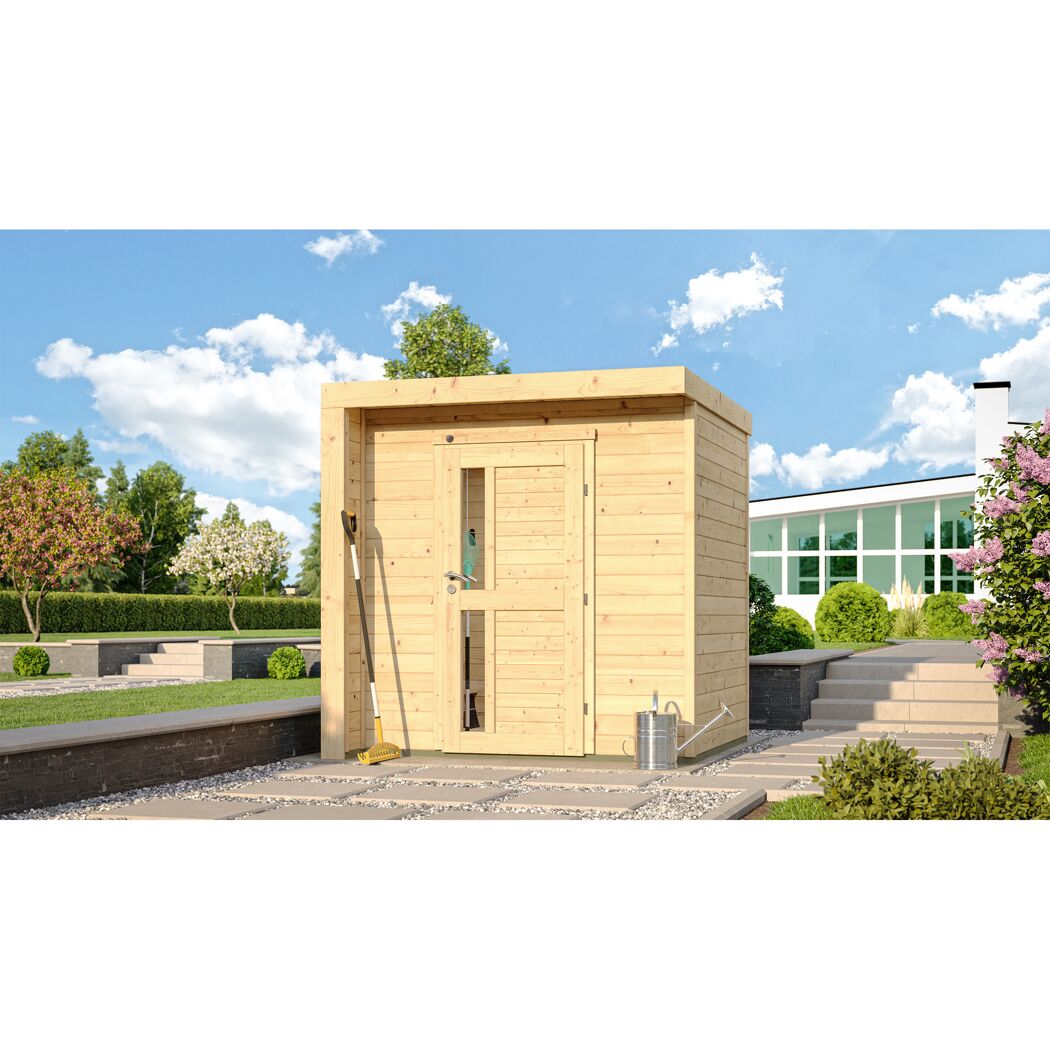 Gartenhaus aus Holz mit Besen und Gießkanne