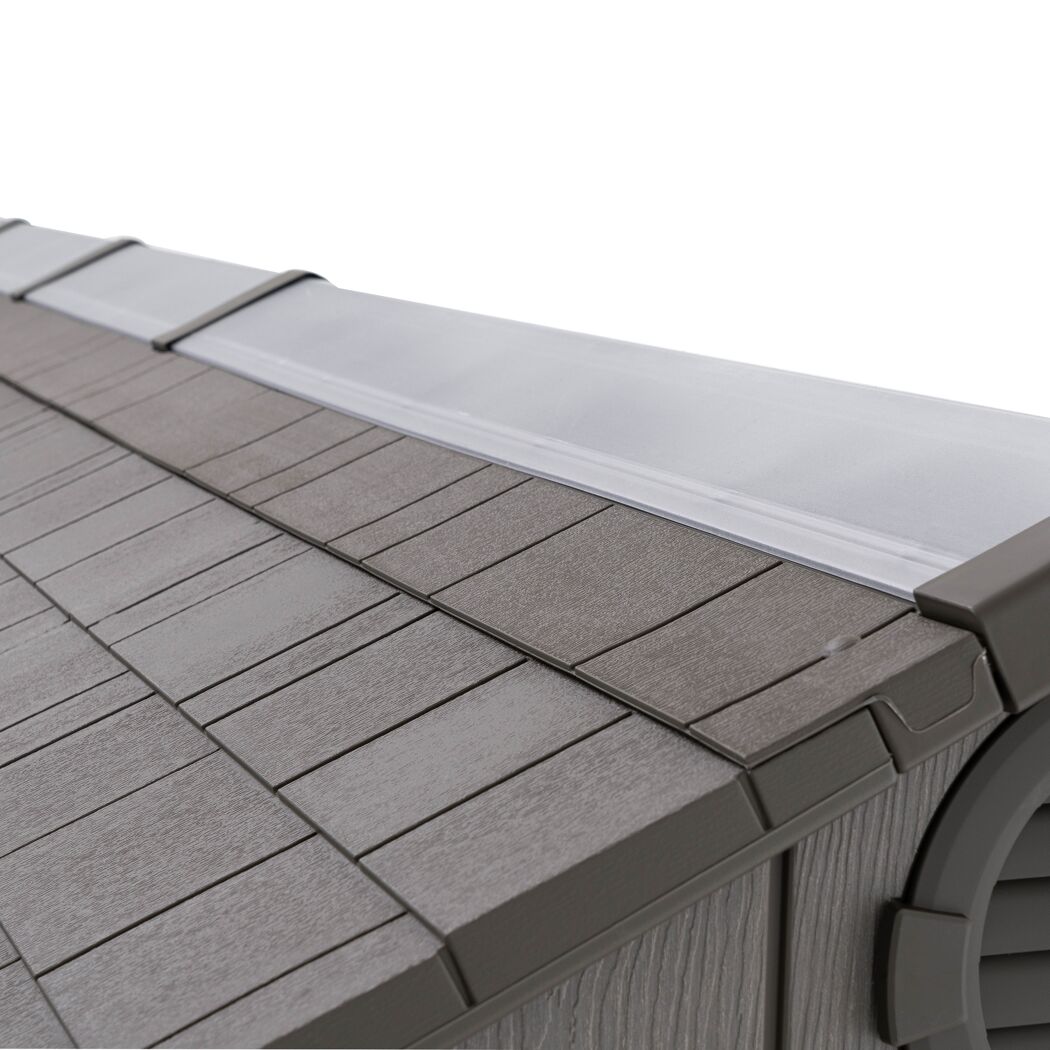 Graues Gartenhausdach