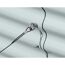 Metallring mit Seil an Wand befestigt
