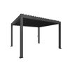 Schwarze Pergola mit Lamellendach