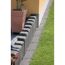 Graue Mähkante aus Beton
